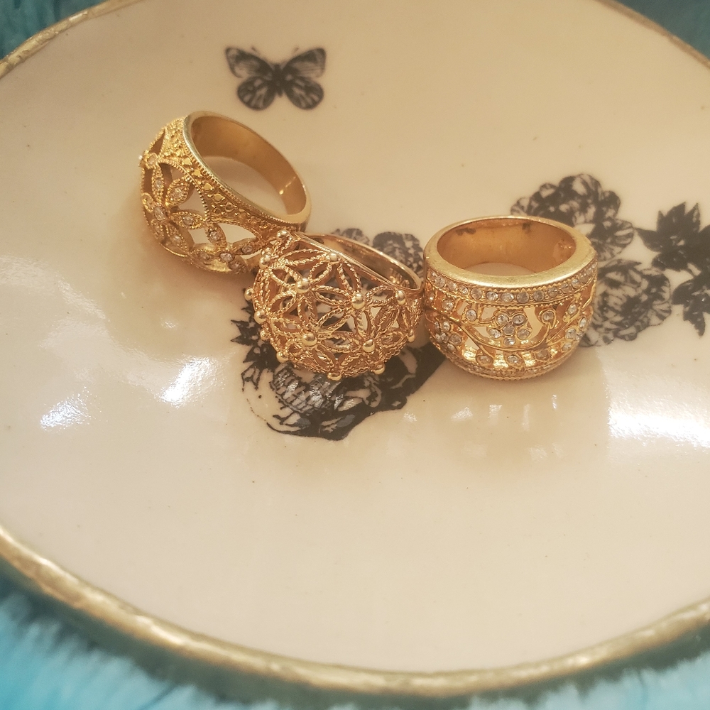 Filigree style, gold tone, costume rings